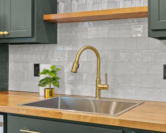 Wine Country Getaway | Jz Vacation Rentals - Washington - Kitchen