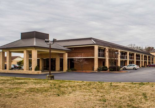 Quality Inn Kinston Hwy 70 From 99 Kinston Hotels Kayak