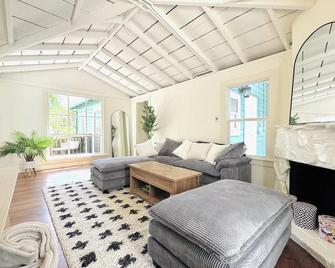 Spacious 1br/2ba Scenic Garden Home In Central Sf With Private Entrance - سان فرانسسكو - غرفة معيشة