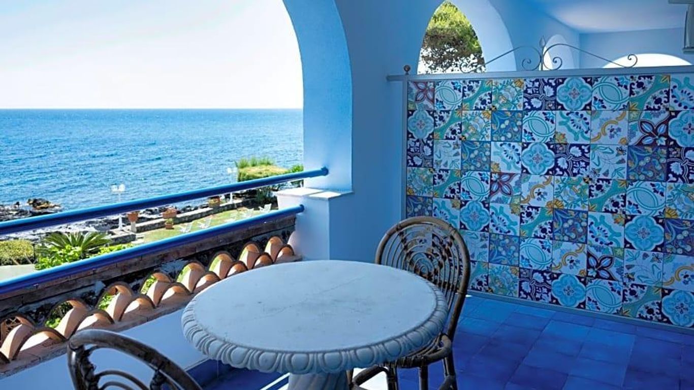 阿拉斯納岩石酒店 - 賈爾迪尼納克索斯