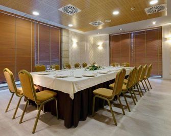 Oca Villa de Avilés - Avilés - Sala de reunions