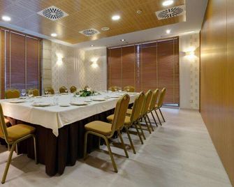 Oca Villa de Avilés - Avilés - Sala de reuniões