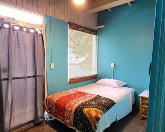 Tillett Gardens Guest House & Hostel - Saint Thomas Island - Bedroom