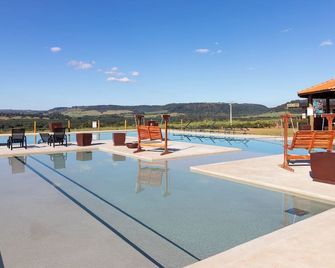 Hotel Pousada Vila Caminito - Brotas - Pool