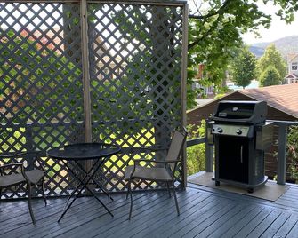 Lake George Great Location with Lake Access - Lake George - Balcony