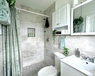 Safe, private & peaceful 10 mins from FLL beach, cozy 1bd cottage. - Fort Lauderdale
