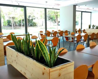 Centre Esplai Hostel - El Prat de Llobregat - Restaurante