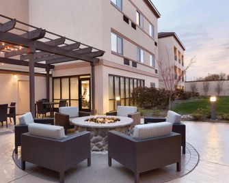Courtyard by Marriott Charlotte Airport North - Charlotte - Pátio