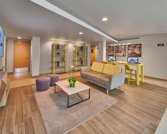 City Express Suites by Marriott Ciudad de México Anzures - Ciudad de México - Sala de estar