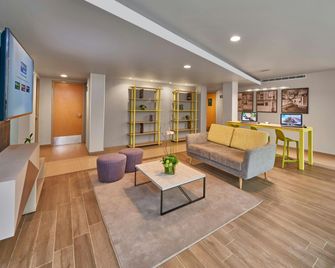 City Express Suites by Marriott Ciudad de México Anzures - Mexico City - Living room