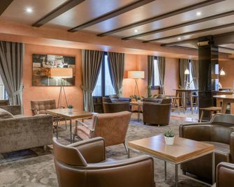 AC Hotels by Marriott Ciudad de Toledo - Toledo - Lounge