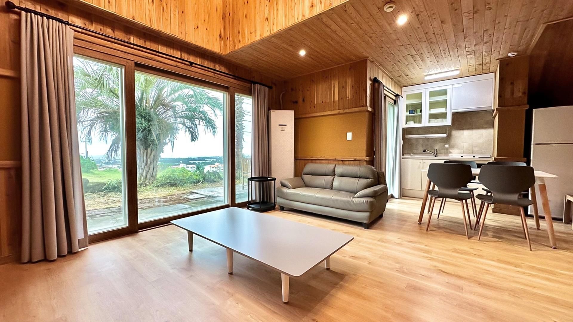 Seogwipo Jeju Smile Pension