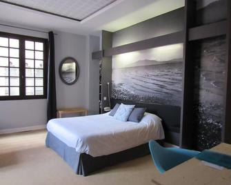Hôtel De La Loge - Perpignan - Bedroom