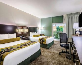 Ramada Plaza Springfield Hotel and Oasis Convention Center - Springfield - Ložnice