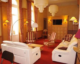 Hotel Le Sacca, Nouvelle Equipe - Cauterets