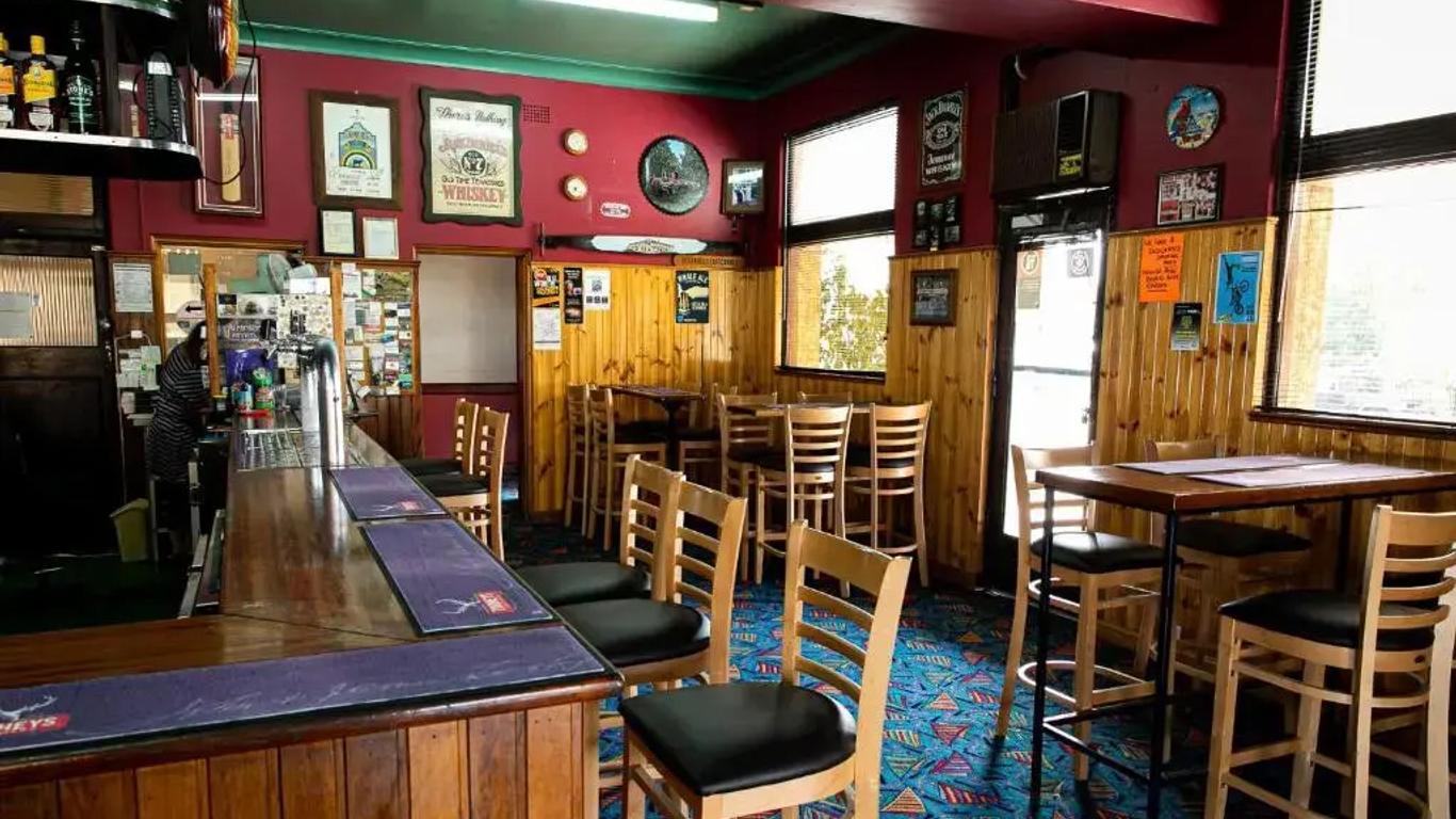 Bank Hotel Dungog
