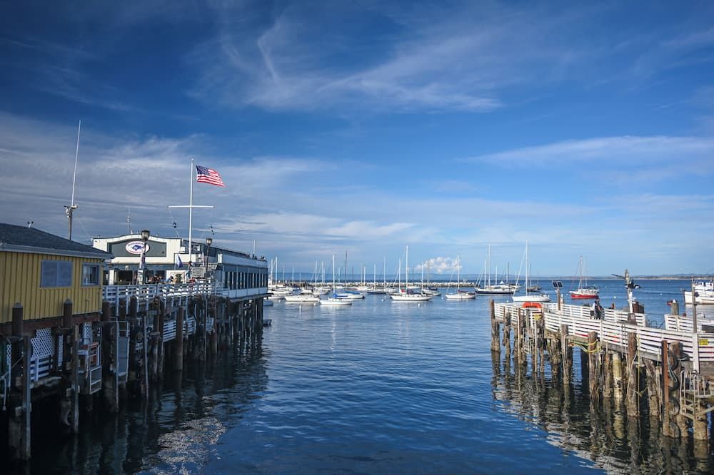 Lone Oak Lodge - Monterey - Outdoor view
