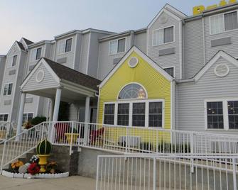 Patti's Inn & Suites - Grand Rivers - Будівля