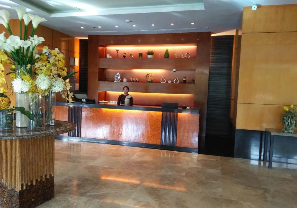Sotogrande Hotel and Resort - לאפו-לאפו סיטי - דלפק קבלה