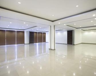 Amaris Hotel Teuku Umar - Kuta - Lobi
