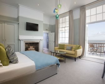Royal Hotel - Deal - Bedroom