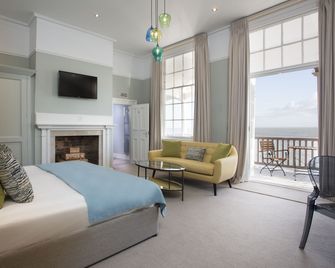 Royal Hotel - Deal - Спальня