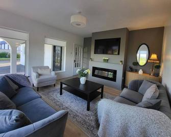 Fox s Rest - 4 Bedroom House - Tipperary - Sala de estar