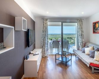 Primera linea de mar. Vistas preciosas - Empuriabrava - Wohnzimmer