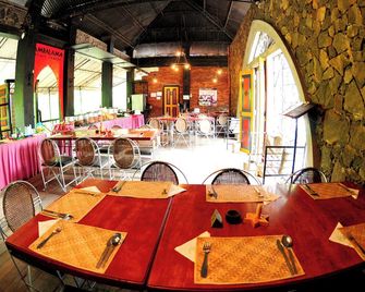 Ambalama Leisure Lounge - Avissawella - Restaurante