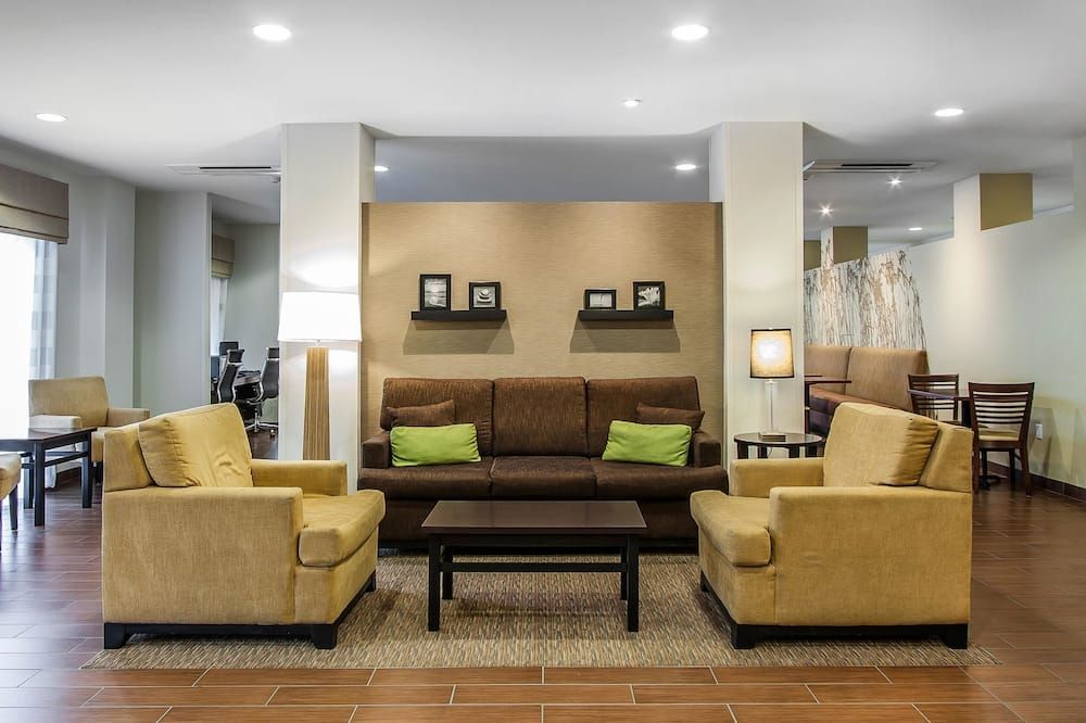 سلييب إن آند سويتس جراند فوركس نير أليروس سنتر - غراند فوركس - ردهة