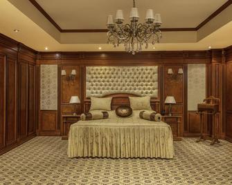 Hotel National - Yerevan - Phòng ngủ