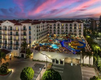 Courtyard by Marriott Anaheim Theme Park Entrance - Anaheim - Edificio
