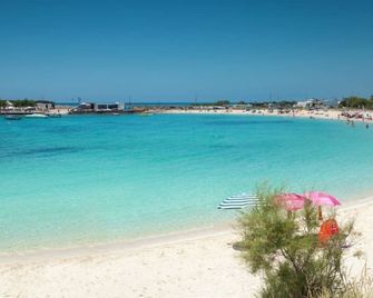 Hotel Aurora - Porto Cesareo - Strand