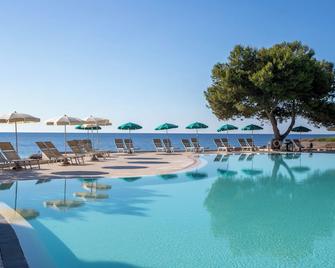 Club Hotel Marina Seada Beach - Budoni - Piscina