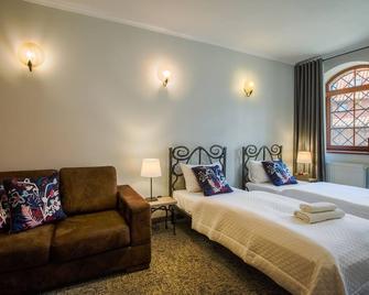 بينسيونات ستارا كارزما - غدانسك - غرفة نوم