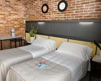 Hotel Marina - Marina di Massa - Habitación
