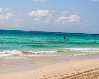 713 Miami Beach Apartments - Miami Beach - Beach