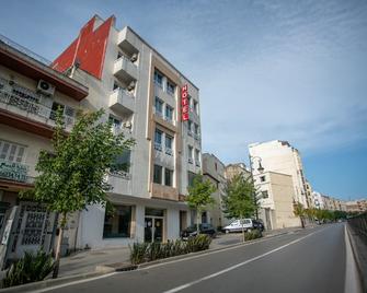 Hotel Etoile Du Nord - Tangier - Building