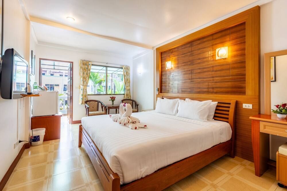 ذا إكسبات هوتل