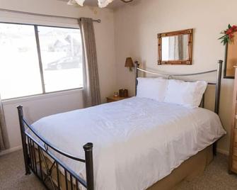 Beach House - Pismo Beach - Bedroom
