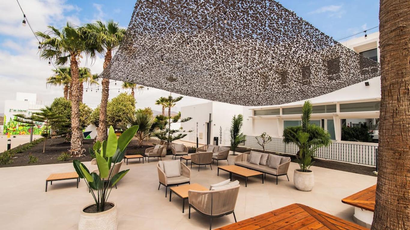 Aequora Lanzarote Suites