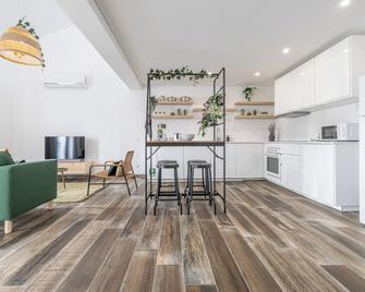 Roots Apartments - Faro - Bucătărie