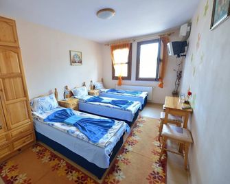 Hotel Varusha - Veliko Tarnovo - Bedroom