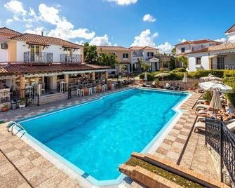 Anagenessis Suites And Spa Resort - Zakynthos - Zwembad