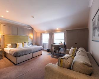 Royal Wells Hotel - Royal Tunbridge Wells - Bedroom