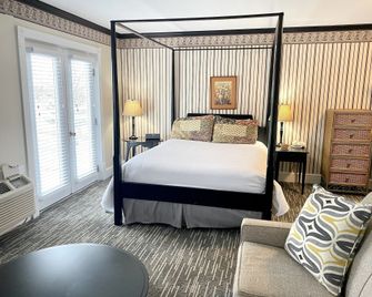 Harbor House Inn - Grand Haven - Camera da letto