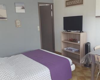 Studio 2 People With Garden Near Sea And Forest. Its Shops, Its Market - Saint-Pierre-d'Oléron - Chambre