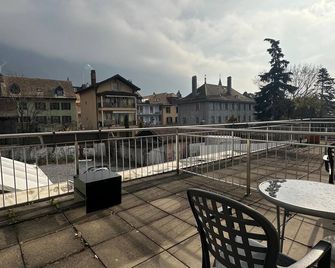 Hotel Du Quai - Villeneuve - Балкон