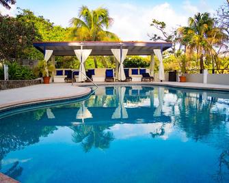 Blue Lagoon Hotel & Marina - Kingstown - Bazén