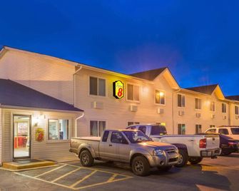 Super 8 by Wyndham Sheridan - Sheridan - Bygning